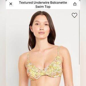 Old Navy Floral Textured Bikini Top